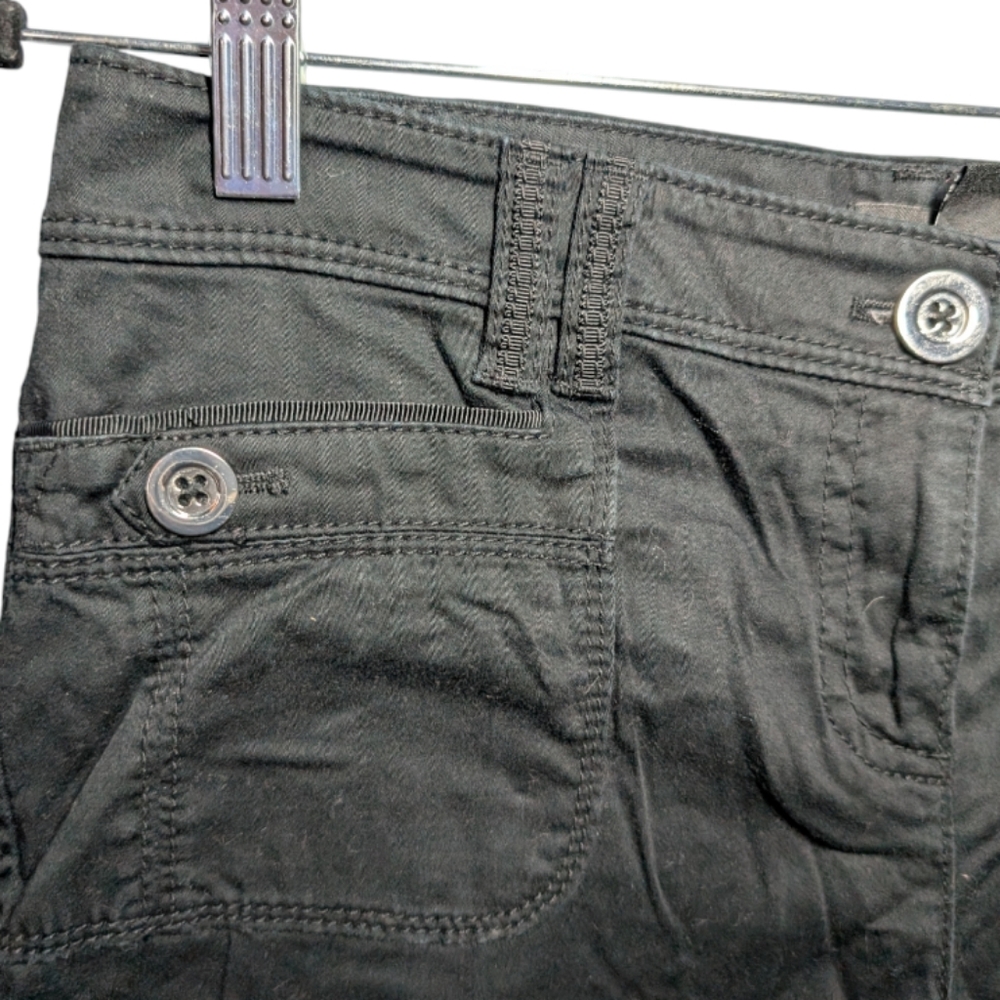 White House Black Market Black Slim Pedal Pusher Capris 🖤 - Picture 9 of 15